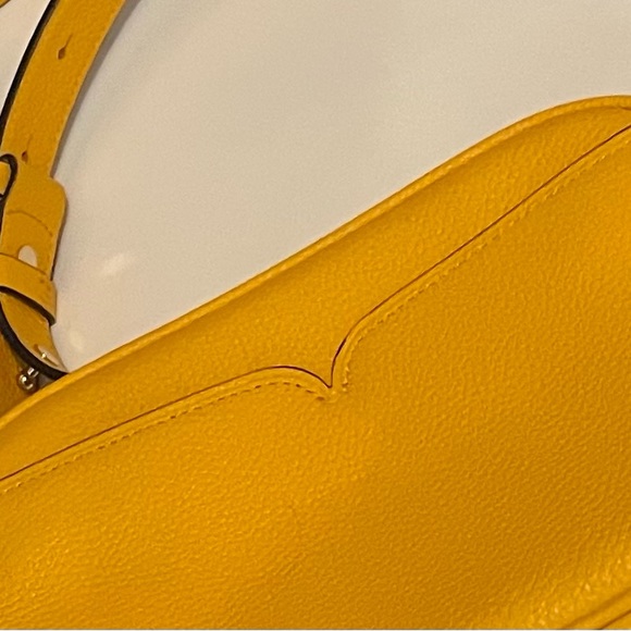 Kate Spade Camera Crossbody - Picture 15 of 16